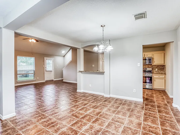 8238 Fuqua Gardens Dr — Photo 8