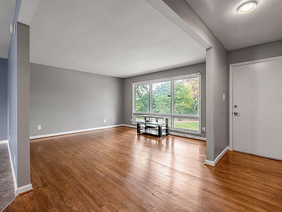 3rd image of 4039 Royster Rd