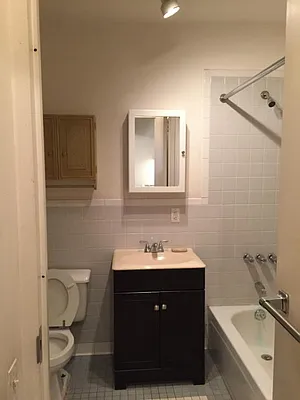 Sold by iList, LLC | media 20