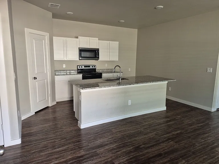 2131 Kokomo Ave — Photo 19