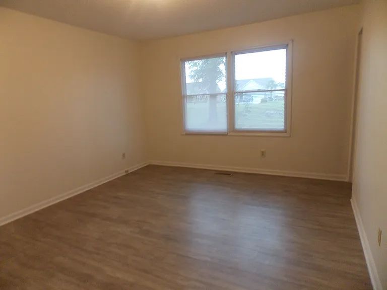 706 Plantation Dr — Photo 8
