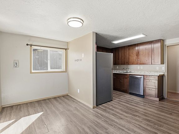 4th image of 604 S Ray St #606