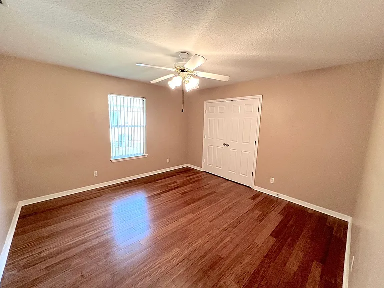 70 Pheasant Dr — Photo 36
