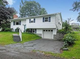 4 Hodges Way, Ipswich, MA 01938