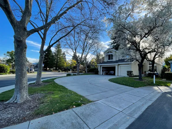 11631 Seven Springs Dr, Cupertino, CA 95014