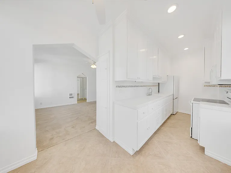 Dining area next kitchen