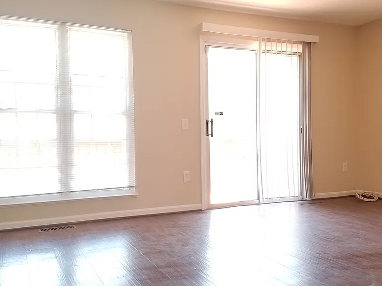 1669 Colonial Way — Photo 10