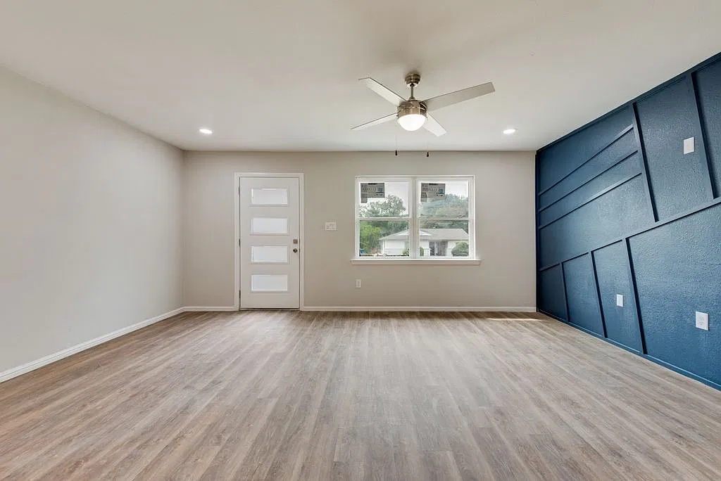 4 bed, 1250 sqft, $1,950 — Photo 3