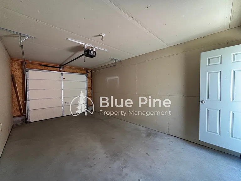139 Stockham Blvd #2 — Photo 8