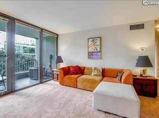 255 SW Harrison St APT 4B, Portland, OR 97201