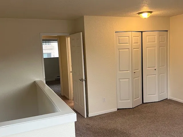 Mater bed closet