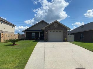 17363 Palm Ridge Dr, Diberville, MS 39540