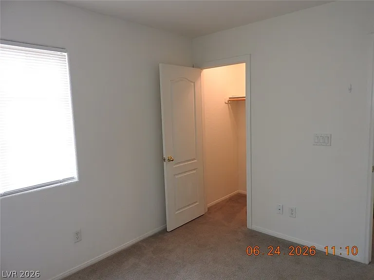 521 Dolphin Peak Ct — Photo 30