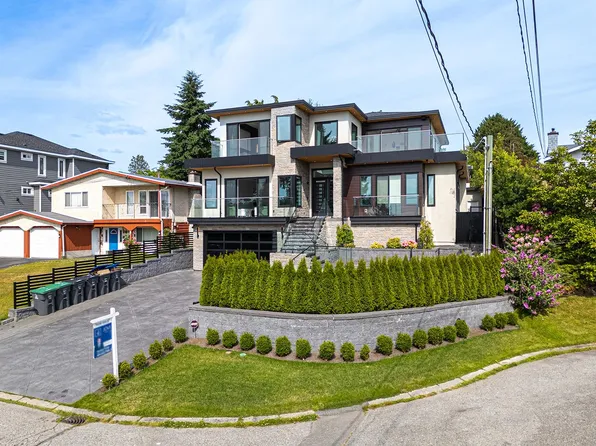 5920 181st St, Surrey, BC V3S 4T1