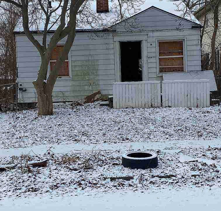 6539 Montrose