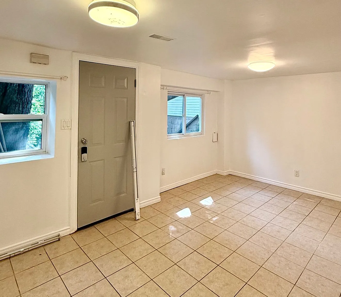 2 bed, $1,650 — Photo 2