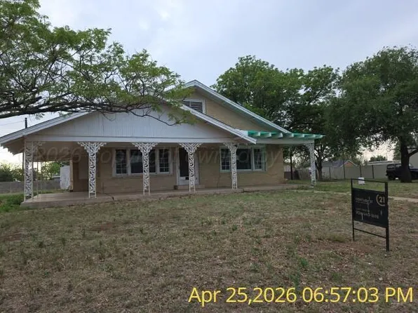1311 Floydada St, Wellington, TX 79095