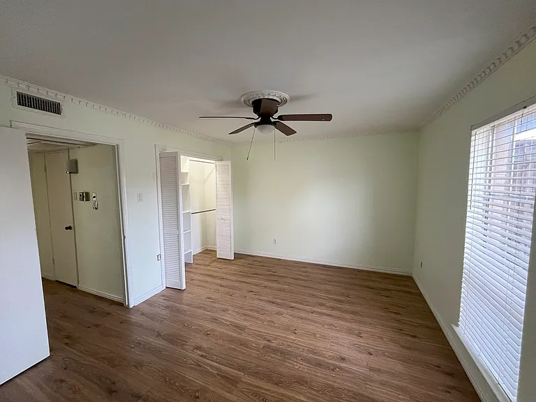 4209 Avondale Ave #208 — Photo 15