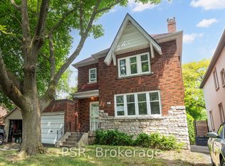 2 Aldbury Gdns, Toronto, ON M4N 1B7