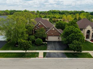 5815 Rosinweed Ln, Naperville, IL 60564