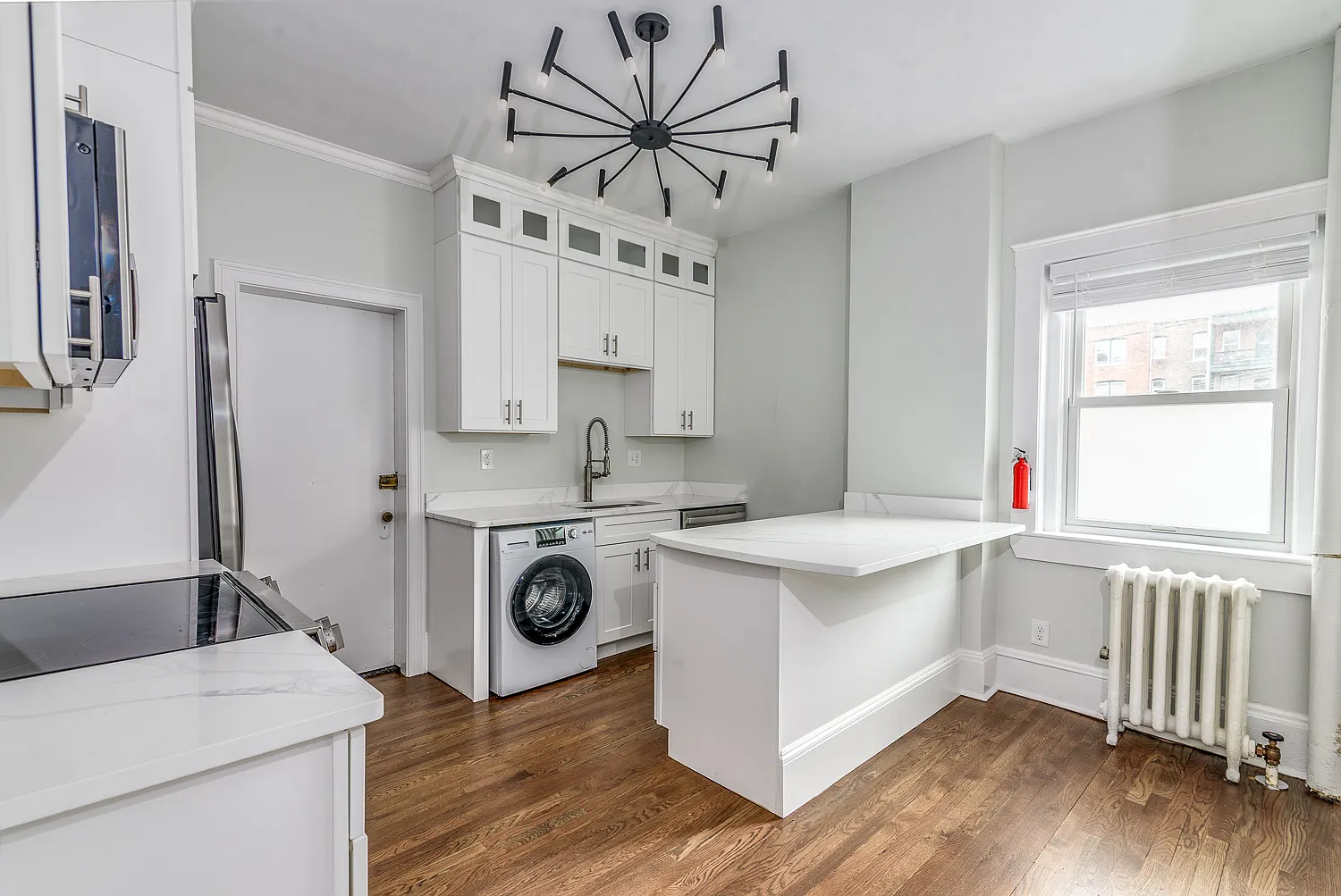 2 bed, 9999 sqft, $3,850 — Photo 3