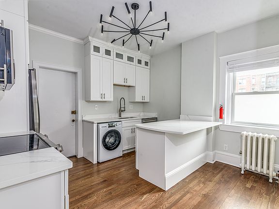 3rd image of 367 Tappan St #6