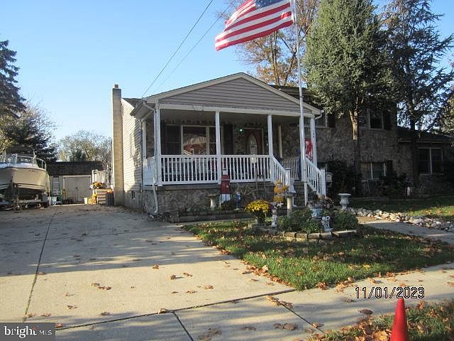 2nd image of 164 Glover Ave