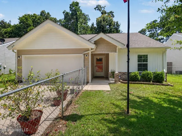 6119 Beach St, Ocean Springs, MS 39564