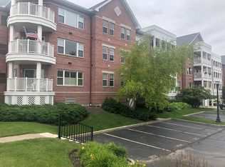 318 57th St UNIT 108, Kenosha, WI 53140