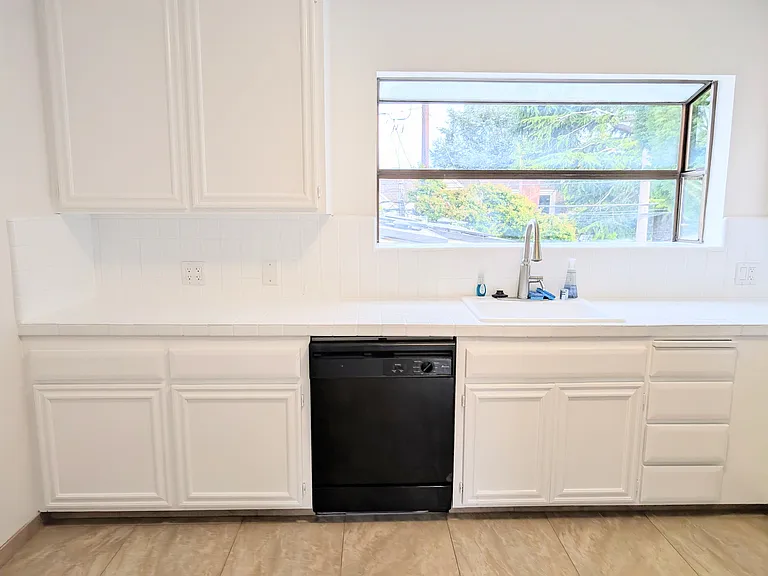 1107 Palm Ave #B — Photo 11
