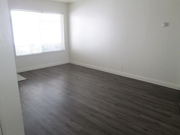 3rd image of 15295 La Alameda Dr APT 4