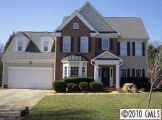 8815 Castlebay Dr, Charlotte, NC 28277