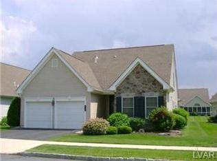 49 Edinburgh Dr, Easton, PA 18045