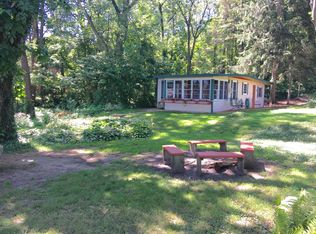66960 Lakeshore Dr, Dowagiac, MI