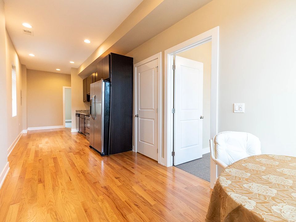 1st image of 3140 S Indiana Ave #303