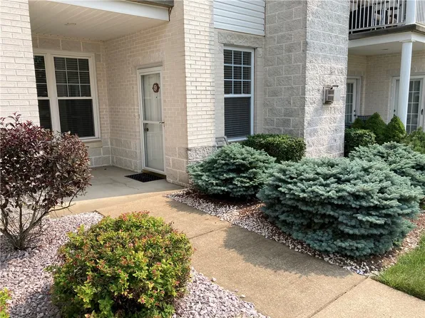 240 Adams Pointe Blvd Unit 9, Mars, PA 16046