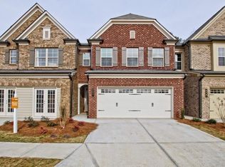 252 Braemore Mill Dr, Lawrenceville, GA 30044