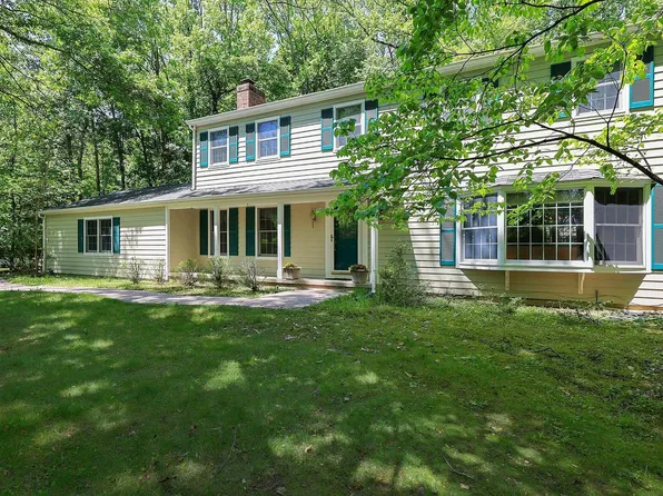 9 Jill Dr, West Windsor, NJ 08550