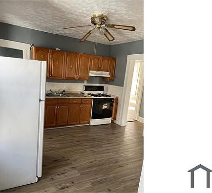 1st image of 48 Washington Pl #1
