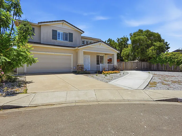 552 Stonehaven Ct — Photo 50