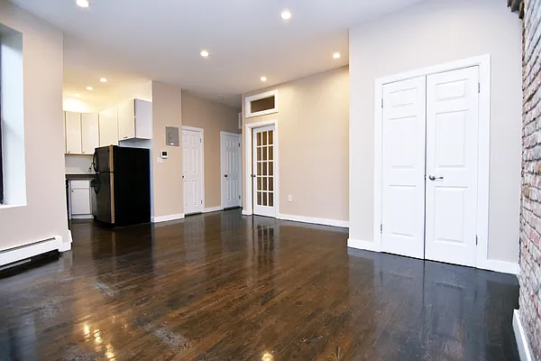 Rented by Bohemia Realty Group | media 6