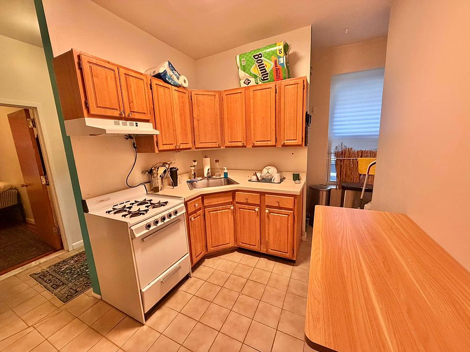 1st image of 19-29 Ditmars Blvd #2RR