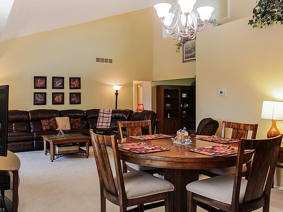 2nd image of 186 Court Dr APT 305