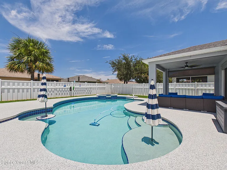 6106 Indigo Crossing Dr — Photo 4