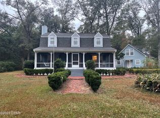 801 Dogwood Ln, Chipley, FL 32428