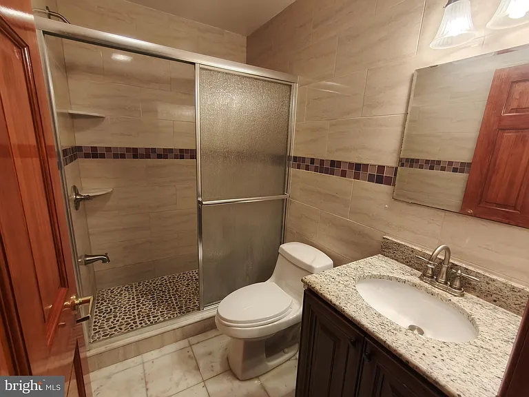 1106 Wallace St #B — Photo 25