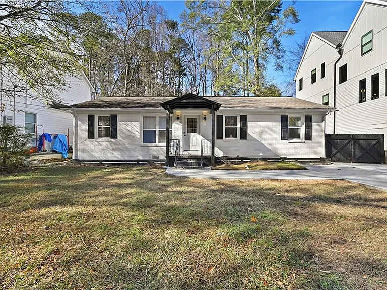 1728 Wayland Cir — Photo 9