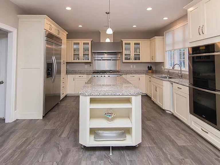 6 Quarry Rd — Photo 2