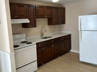 297 Ashland Ave, Southbridge, MA 01550