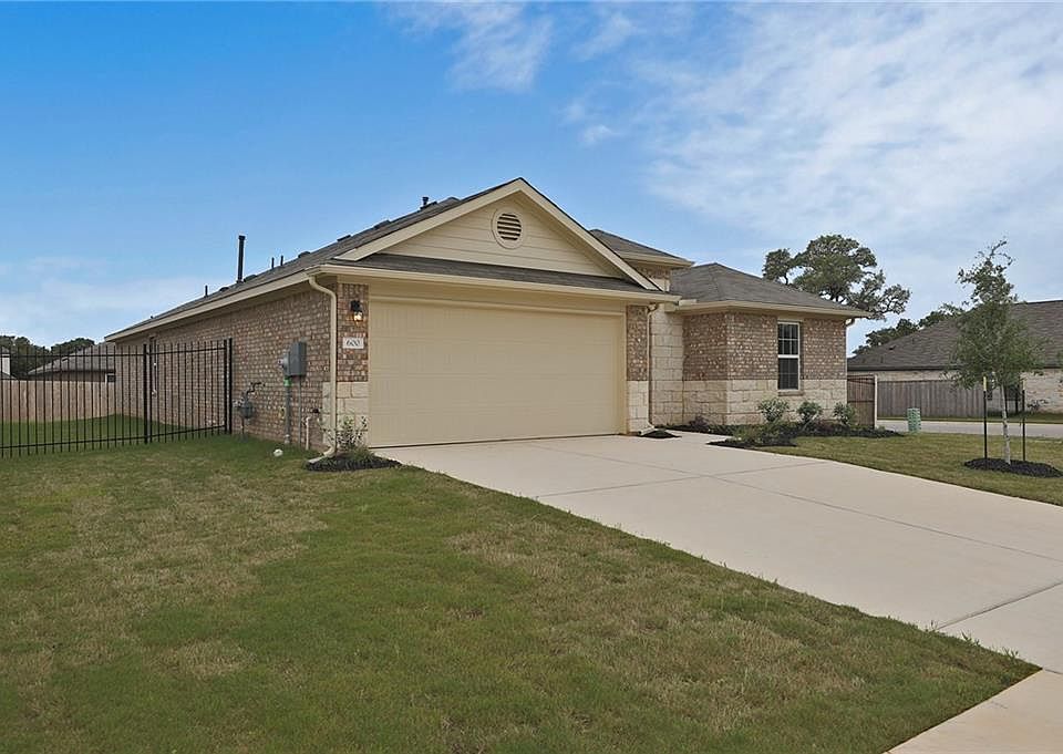 1st image of 600 Cinnamon Teal Ln